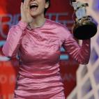 5c8aeec2240000f404a3eb23