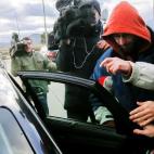 5c8aa60a20000045046f799d