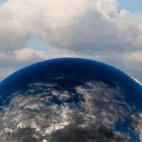 En el parque de la Villette de París emerge esta gigantesca esfera de acero de 36 metros de diámetro cuyo interior esconde una de las mejores salas de cine de Europa. Su arquitectura, creada en 1985 por Adrien Fainsilber, es impresionante por ...
