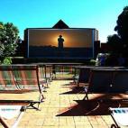 Este cine australiano en Broome es el cine al aire libre más antiguo del mundo: fue inaugurado en 1916. También tiene especial encanto por estar en uno de los edificios más antiguos de la ciudad, que sobrevive desde hace décadas. Sus asiento...
