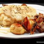 Es una receta típica de otoño, aunque gracias a la presencia de castañas secas y boletus desecados se puede preparar en cualquier época del año. Mira aquí cómo hacerla.