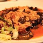 También tiene cebolla, tomate y pan frito. Consulta la receta completa.