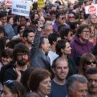 5c8b7cb2360000ba1a6d34af