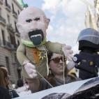 5c8b7cb3240000f404a4d77c