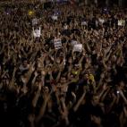 5c8b77e9230000d50424cfe9