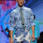 5c8a665b20000045046f1bf2