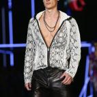 5c8a665d240000f404a308aa