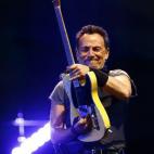 5c8b7b30240000f404a4d402