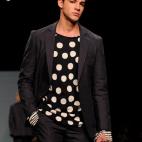 5c8a6660260000e104fe4d2d