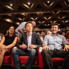 5d8bcb32220000dc01516dfc