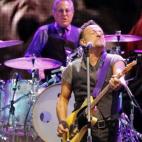 5c8b7b342400004205a4d41c