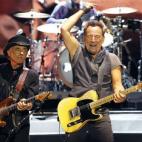 5c8b7b352000009e0470df2e