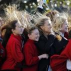 Estudiantes de una escuela de Florida observan como Marine One despega desde el jardín sur de la Casa Blanca para llevar al presidente de Estados Unidos Barack a Las Vegas.