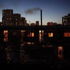 Atardecer en un apartamento de un barrio residencial en Shangai, China.