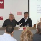 Fue concejal en el Ayuntamiento de Sestao entre 1999 y 2001.