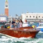 5c8a985c250000e203c93cfe