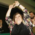 Cristina Almeida durante una noche electoral en 1989.