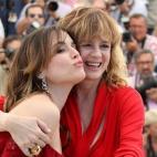 5c8aa017250000bd05816827