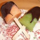 Un cl&aacute;sico casero del verano del que no solemos disfrutar. Los sabores encajan perfectamente para combinarlos y convierten a este helado en el m&aacute;s refrescante de los que puedas probar. Tambi&eacute;n puedes a&ntilde;adirle un toque...