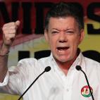 El presidente de Colombia ha designado a su vicepresidente, Angelino Garzón, para que le represente en Sudáfrica. Además, ha invitado a los expresidentes Andrés Pastrana y Ernesto Samper, como gesto de unificación del país.