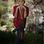 5c8b74f1360000c81a6d2179