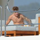 5c8af64a2400000a05a3f58f