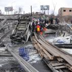 Civiles escapando como pueden de Irpin.