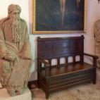 Las esculturas de Abraham e Isaac, procedentes de la desaparecida portada occidental de la Catedral de Santiago.