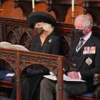 Camila Parker-Bowles y Carlos de Inglaterra, en la capilla,.