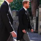 Harry y Guillermo, separados.