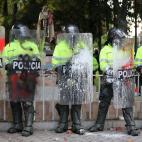 5f5b1773240000411192213f