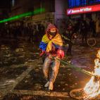 5f5b1760280000b40a9d2848