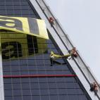 5c8b7d23200000430470e404