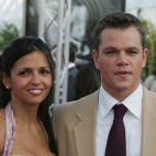 Después de salir con actrices como Winona Ryder y Minnie Driver, Matt Damon encontró el amor en la ex camarera Luciana Bozan. Se conocieron en Miami Beach cuando el actor rodaba, en 2003, la película Pegado a ti. Bozan, que tiene una hija, Al...