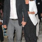 La 'novia de América' conoció al cámara Danny Moder en el rodaje El mexicano (2001) y se casaron un un año después, en cuanto él consiguió el divorcio de la famosa maquilladora Vera Steimberg Moder. Juntos, Julia Roberts y Danny Moder ...