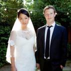 Son otra joven pareja que llevan toda la vida juntos. Zuckerberg, de 28 años, y Chan, de 27, se casaron este año en una ceremonia íntima que dieron a conocer a través del perfil del cofundador de Facebook, que actualizó su perfil de "solt...
