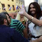 5c8a7646260000f903fe6099