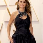 De Chanel, firma de la que es embajadora.