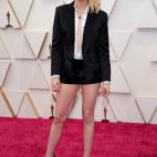 Con americana y pantal&oacute;n corto de Chanel.