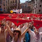 "1 de enero, 2 de febrero, 3 de marzo, 4 de abril, 5 de mayo, 6 de junio, 7 de julio San Fermín…" A Pamplona hemos de ir si queremos escuchar este clásico. La fiesta de las fiestas por excelencia, la más popular de España, acogerá a parti...