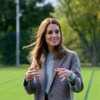 Middleton ha agotado este a&ntilde;o un vestido floral, ha disparado las b&uacute;squedas de las mascarillas espa&ntilde;olas que lleva en cada ocasi&oacute;n e hizo que las inglesas quisieran volver a ponerse camisetas de rayas marineras.