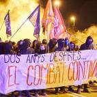 Unos 300 independentistas se han concentrado a primera hora de esta mañana frente al cuartel de la Guardia Civil de Girona, convocados por diversas organizaciones con motivo del segundo aniversario del 1-O, mientras un cordón de los Mossos d'...