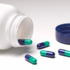 Si en tu lista de recados del día se incluye una parada en la farmacia, asegúrate de luego llevar los medicamentos a casa. Muchos deben conservarse entre 20 y 25 grados para que funcionen correctamente. Dejar que se enfríen demasiado, no sól...