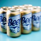 No dejes la compra en el coche, las bebidas carbonatadas enlatadas se enfríen demasiado si se almacenan en el interior de un coche en pleno invierno. A medida que se congelan, el dióxido de carbono de su interior puede acumular presión y hace...