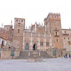Este municipio extremeño, formado por menos de 2.000 personas, cuenta con un monasterio lugar de peregrinaje de miles de personas.