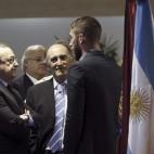 5c8b6fa1240000f404a4b5d5