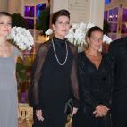 Carlota Casiraghi (izq.), junto a Carolina y Estefanía de Mónaco y su hermano, Andrea Casiraghi, en Mónaco, octubre de 2013