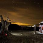 ¿Qué mejor sitio para ver las estrellas que el único desierto de Europa? El almeriense desierto de Tabernas brinda a los visitantes un paisaje único digno de película. De hecho, este lugar ha sido utilizado en multitud de ocasiones para gra...