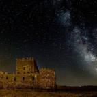 A unos 20 kilómetros de Los Yébenes, Toledo, se encuentra el castillo árabe de las Guadalerzas, un pequeño castillo abandonado que, a pesar de ello, destaca por su decente estado de conservación. Aunque no se puede visitar sin permiso del A...