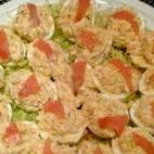 También llevan queso de untar y pimientos de piquillo. Aquí puedes ver cómo prepararlos.